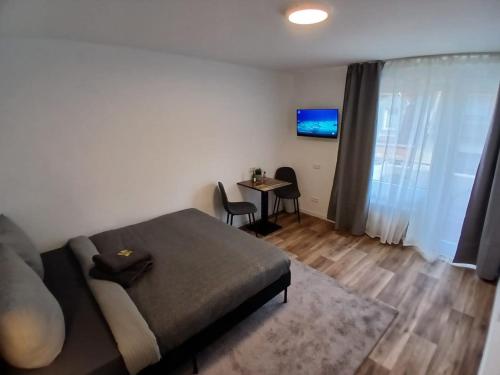 City Hub Room 22 - mit Balkon - Coffee for free -