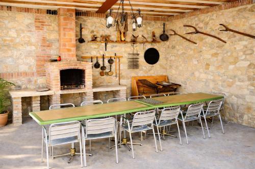 Masia Pau Prat in Can Farell