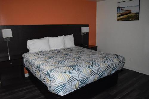 . PLYMOUTH MOTOR LODGE