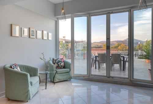 Oprema, Central Guest House in Isthmia