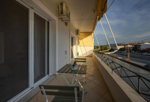 Bližnja okolica, Central Guest House in Isthmia