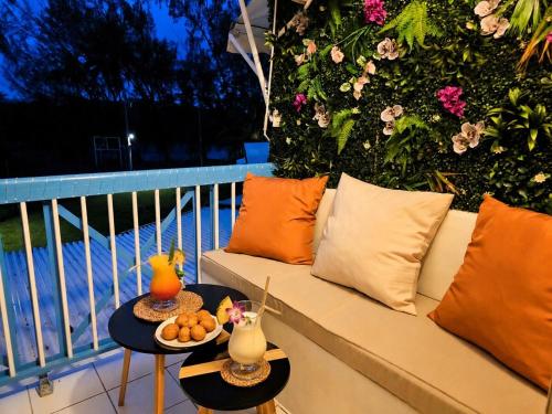 Tropical Chic Studio - Marina View - Swimming Pool in ปวงต์ ดู บู