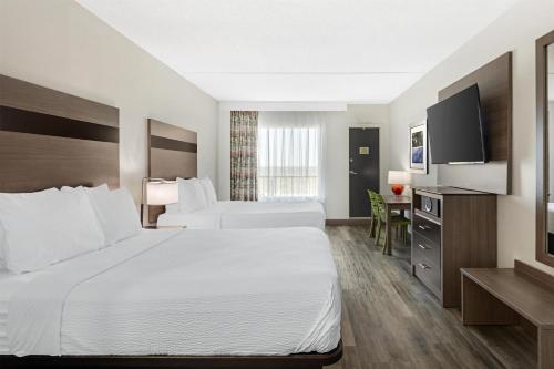 Best Western Plus Chesapeake Bay - Norfolk in Норфолк, Вирджиния