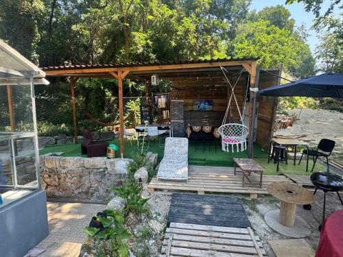 Stadium Porto Hostel in Campana