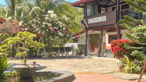 Galera Lodge & Cafe