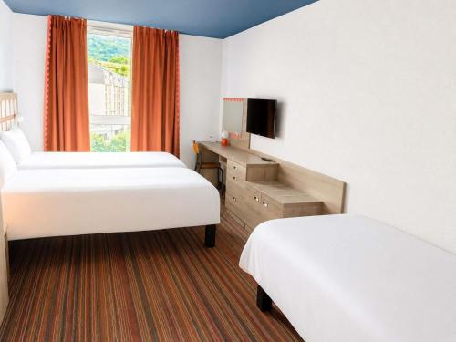 greet Lourdes Centre Pyrénées (Ouverture juin 2026) Room Type - Pop Room with Three Single Beds