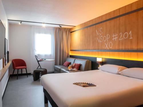Ibis Styles Cognac Room Type - Family Room