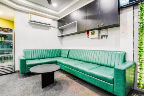 Hotel Saarthi Inn- Near Textile Market photo 4