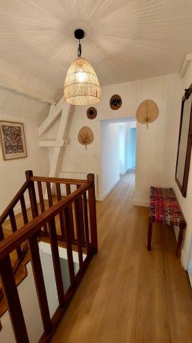 Maison en pierre avec jardin et piscine privée 8 personnes (Maison en pierre avec jardin et piscine privee 8 personnes) in La Dornac
