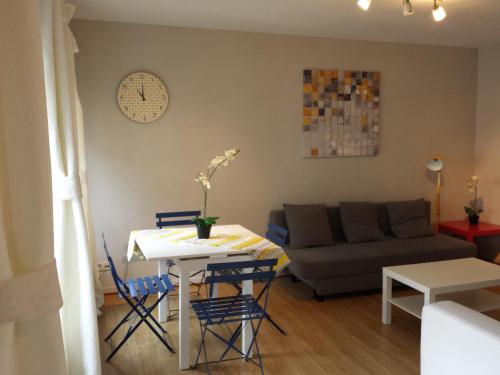 Central Yellow Apartment, Bruxelles