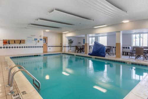 Comfort Inn Charlotte - image 22