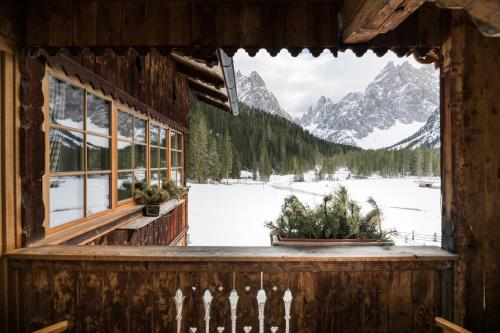 Hotel Dolomitenhof & Chalet Alte Post 5