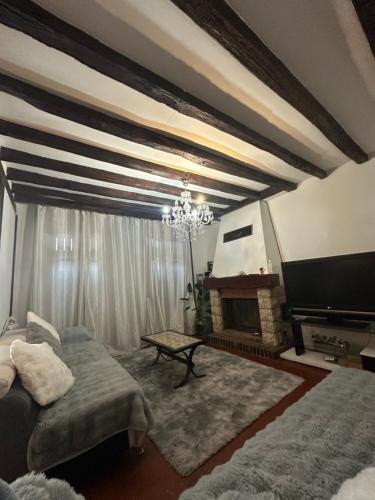 Maison de ville avec espace détente (Maison de ville avec espace detente) in Bleneau