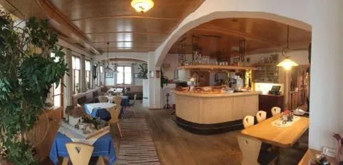 Wirtshaus zum Wiesejaggl in Kaunerberg, Österreich