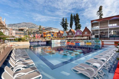 Bazen, Orange County Kemer in Kemer