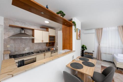 Villa Božica - sea view stone villa with free parking (Villa Bozica - sea view stone villa with free parking) in Makarska