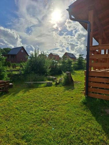 Dārzs, Całoroczny domek nad jeziorem Raduńskim (Caloroczny domek nad jeziorem Radunskim) in Złota Góra