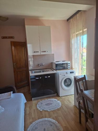 Apartmani Lazić No 4 (Apartmani Lazic No 4) in גרסניקה