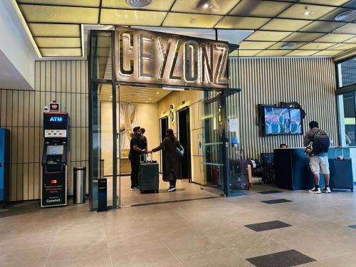 Ceylonz suite by Hospitality kL - image 12