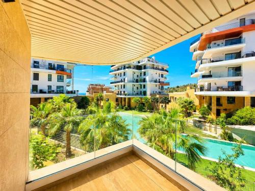 Apartment with sea view, pool, SPA, parking