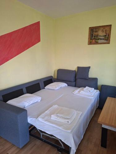 Apartmani Lazić No 5 (Apartmani Lazic No 5) in Gracanica