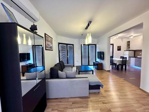 Apartments Ivan in Petrovac