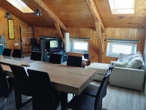 Gîte 4 à 6 personnes La Canissa Carrada (Gite 4 a 6 personnes La Canissa Carrada) in Chaspuzac