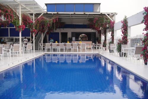 수영장, 힐튼 가든 인 푸네 힌자와디 (Hilton Garden Inn Pune Hinjawadi) in 힌자와디