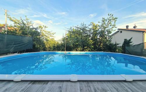Peldbaseins, Nice Apartment In Badia Tedalda in Badia Tedalda