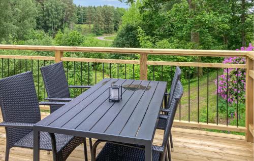 Hotelli välisilme, 2 Bedroom Beautiful Home In Knared in Tommared