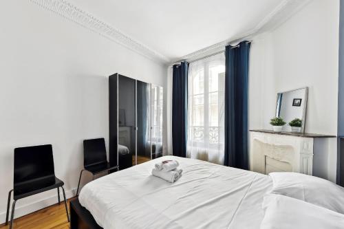 BnBNova - 2BR - Eiffel Tower & Grenelle - image 14