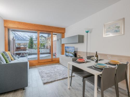 Appartement avec terrasse au centre, parking, 4 pers. - FR-1-343-272