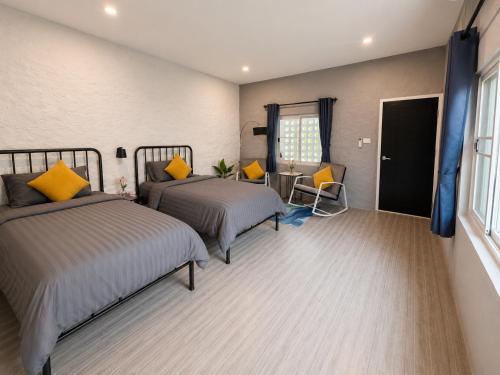 ห้องพักเตียงแฝด (Twin Room)