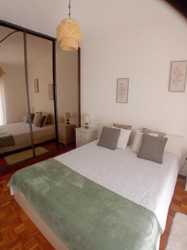 เตียงนอน, Apartment near Lisbon, Setúbal, Self Check-in (Apartment near Lisbon, Setubal, Self Check-in) in ปิงเยา โนโว