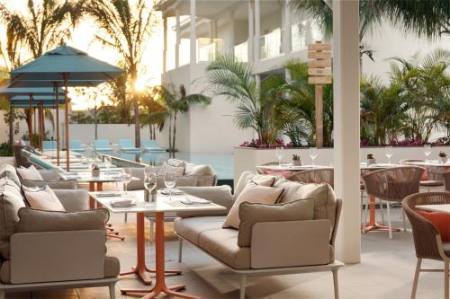 ห้องอาหาร, Hotel Indigo Turks & Caicos Grace Bay by IHG in โพรวิเดนเชียลส์