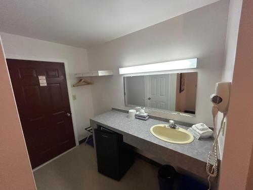 Centennial Motel - Sauble Beach
