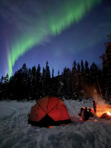 Holy Motors camp in Kvikkjokk