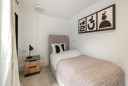 3-Bed Duplex Apt in Shepherds Bush Central London - image 4