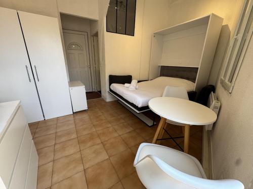 3 Cagnes Sur Mer Reynes studio plage centre