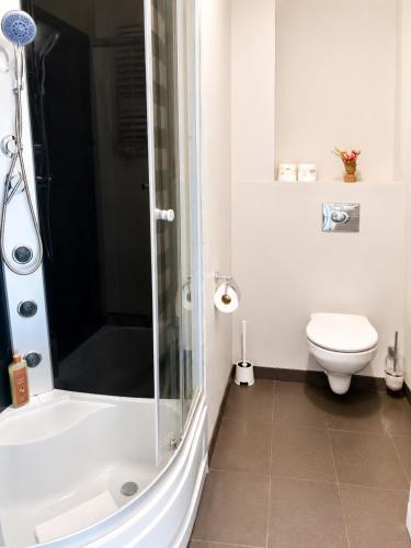 Cozy Studio Apartment with a Beautiful View - Close to Center in Orunia Gorna