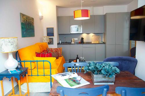 One-Bedroom Apartment image 7