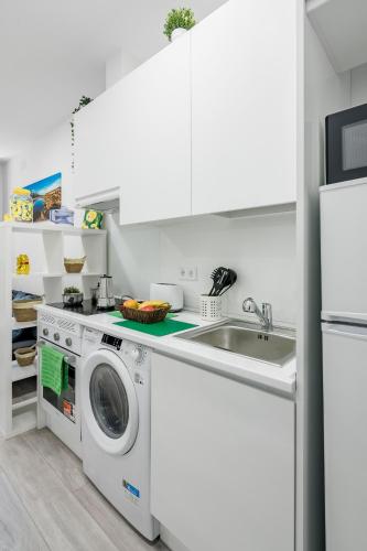 Kitchen, Apartment 2 Coslada Metro 6pax in San Fernando de Henares