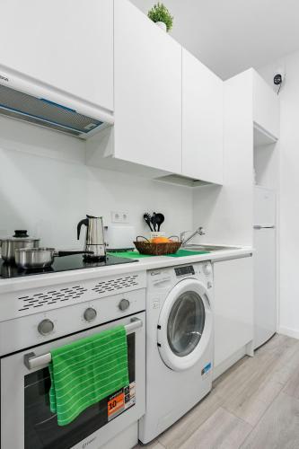Kitchen, Apartment 2 Coslada Metro 6pax in San Fernando de Henares