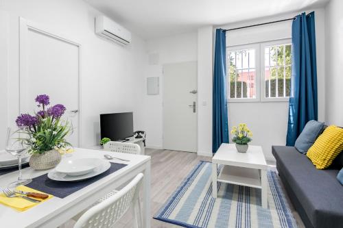 Shared lounge/TV area, Apartment 2 Coslada Metro 6pax in San Fernando de Henares