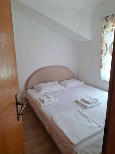 Apartmani Lazić No 9 (Apartmani Lazic No 9) in גרסניקה