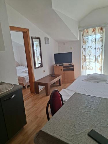 Apartmani Lazić No 9 (Apartmani Lazic No 9) in גרסניקה