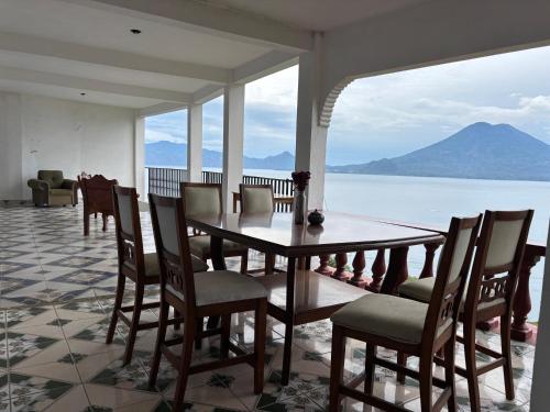 Casa Miralagos in Santa Cruz la Laguna