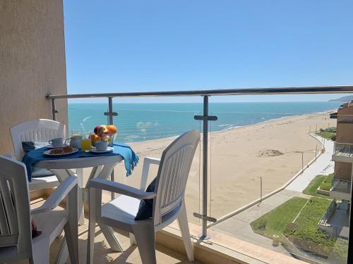 Apartment C324 Obzor Beach Resort On the Beach in ออบซอร์
