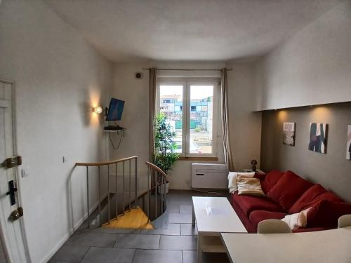 Quiet air-conditioned apartment