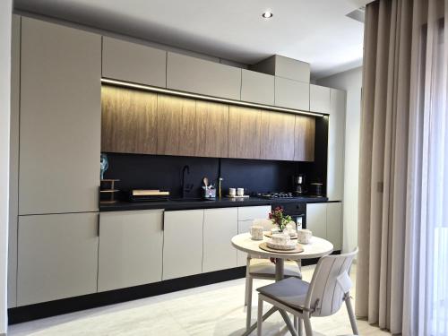 Dapur, Luxury Apartments Chotrana, Soukra in Ariana